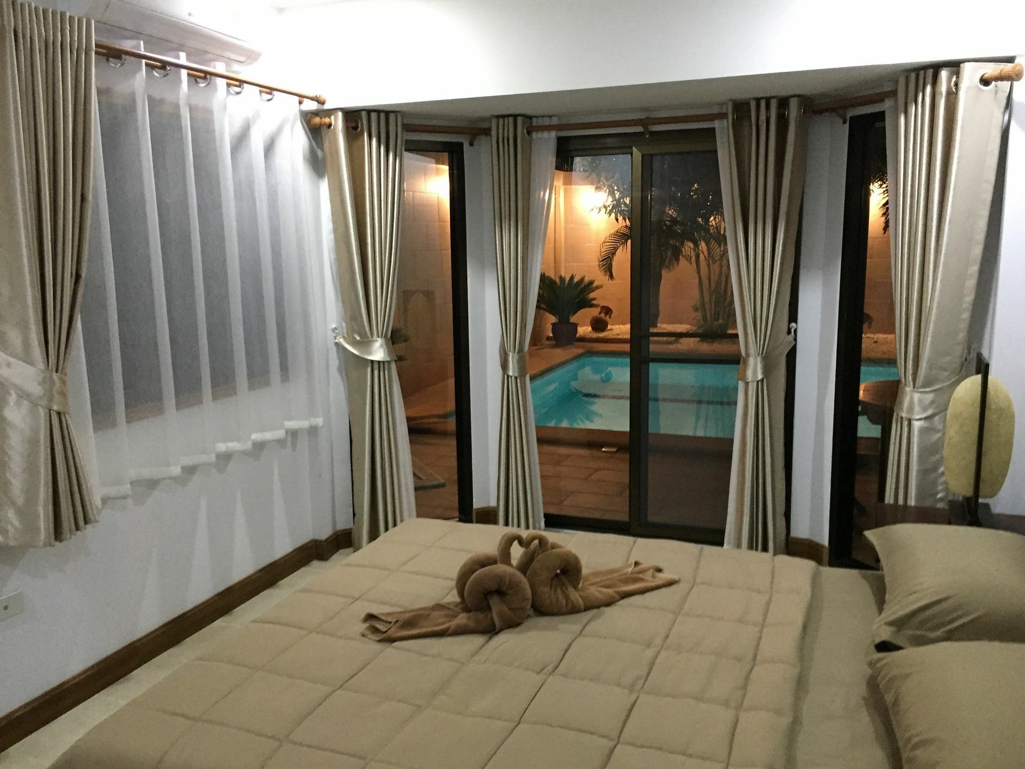 Willa Tres Belle Maison Piscine Privee Pattaya Zewnętrze zdjęcie